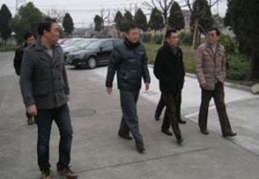 領導蒞臨小區檢查、指導工作